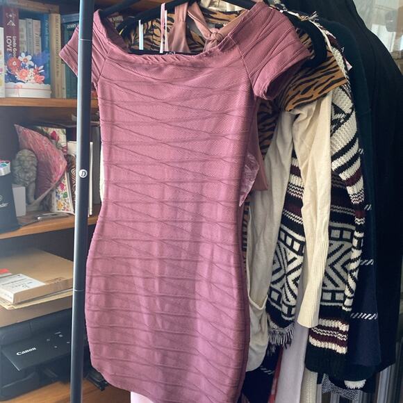 Windsor bodycon off the shoulder dress - Picture 5 of 5